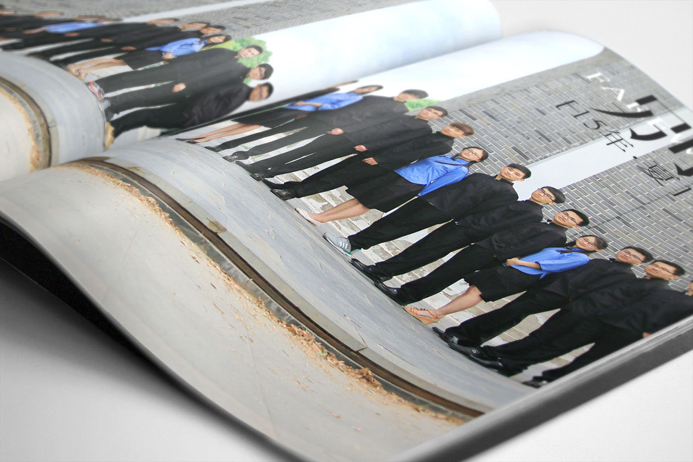 大學畢業(yè)紀念冊設計，畢業(yè)紀念冊設計公司