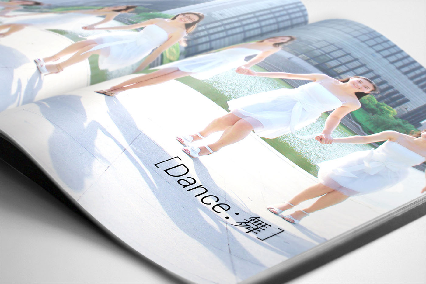 大學畢業(yè)紀念冊設計，畢業(yè)紀念冊設計公司