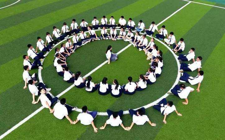 畢業(yè)紀(jì)念冊(cè)制作的內(nèi)容包括哪些？
title=