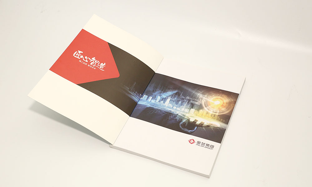 形象畫(huà)冊(cè)費(fèi)用一般多大？