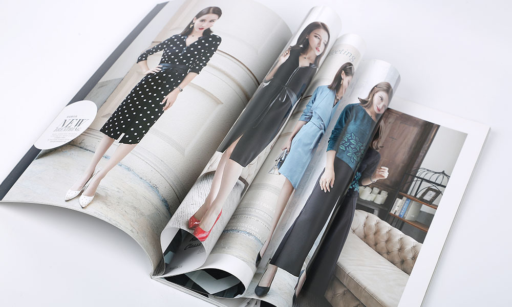 做一本畫冊(cè)工廠效果圖